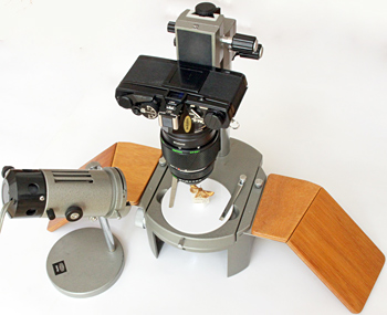 Olympus OM Macrophoto equipment.